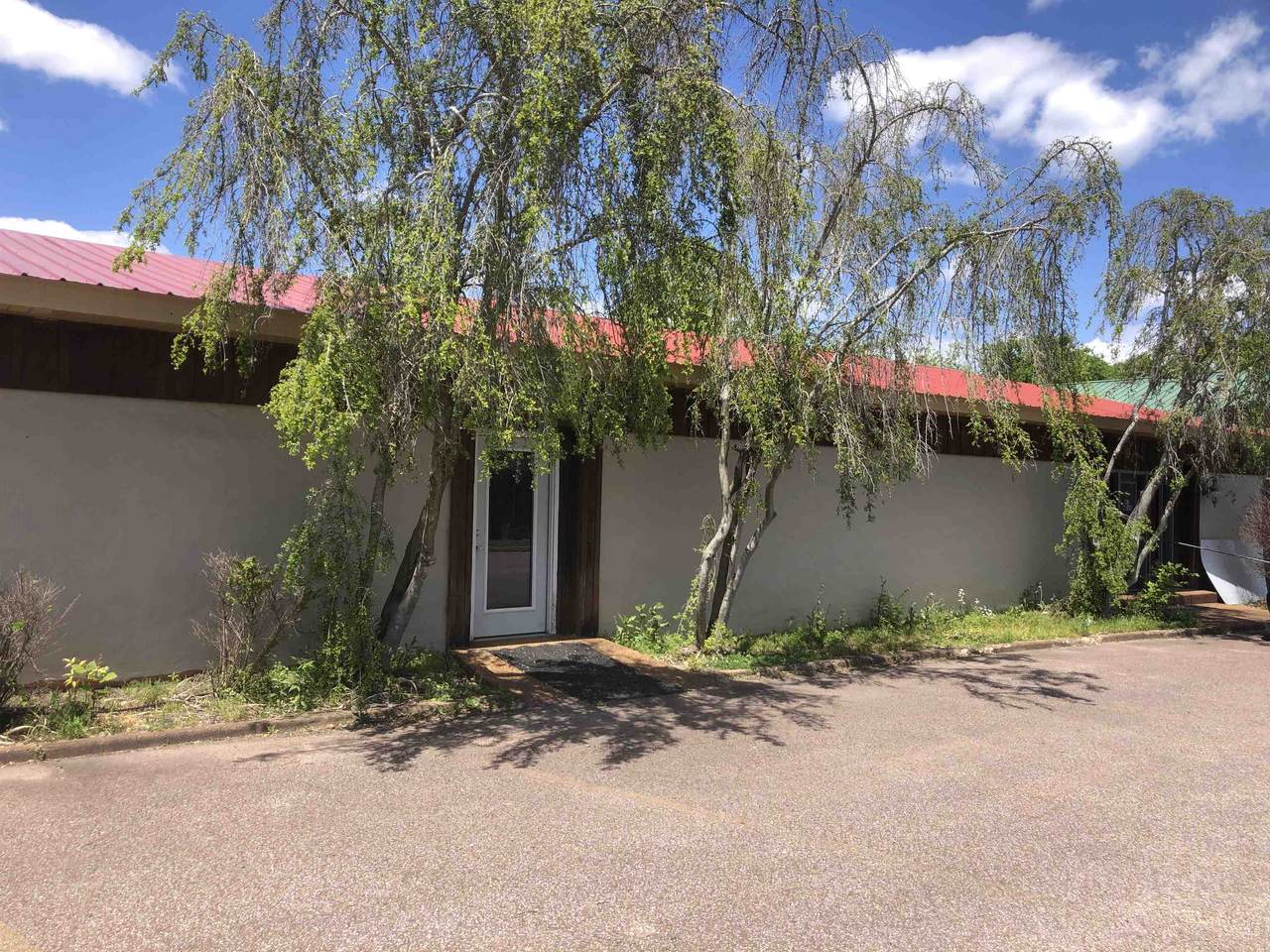 113 Oak St - Photo 1