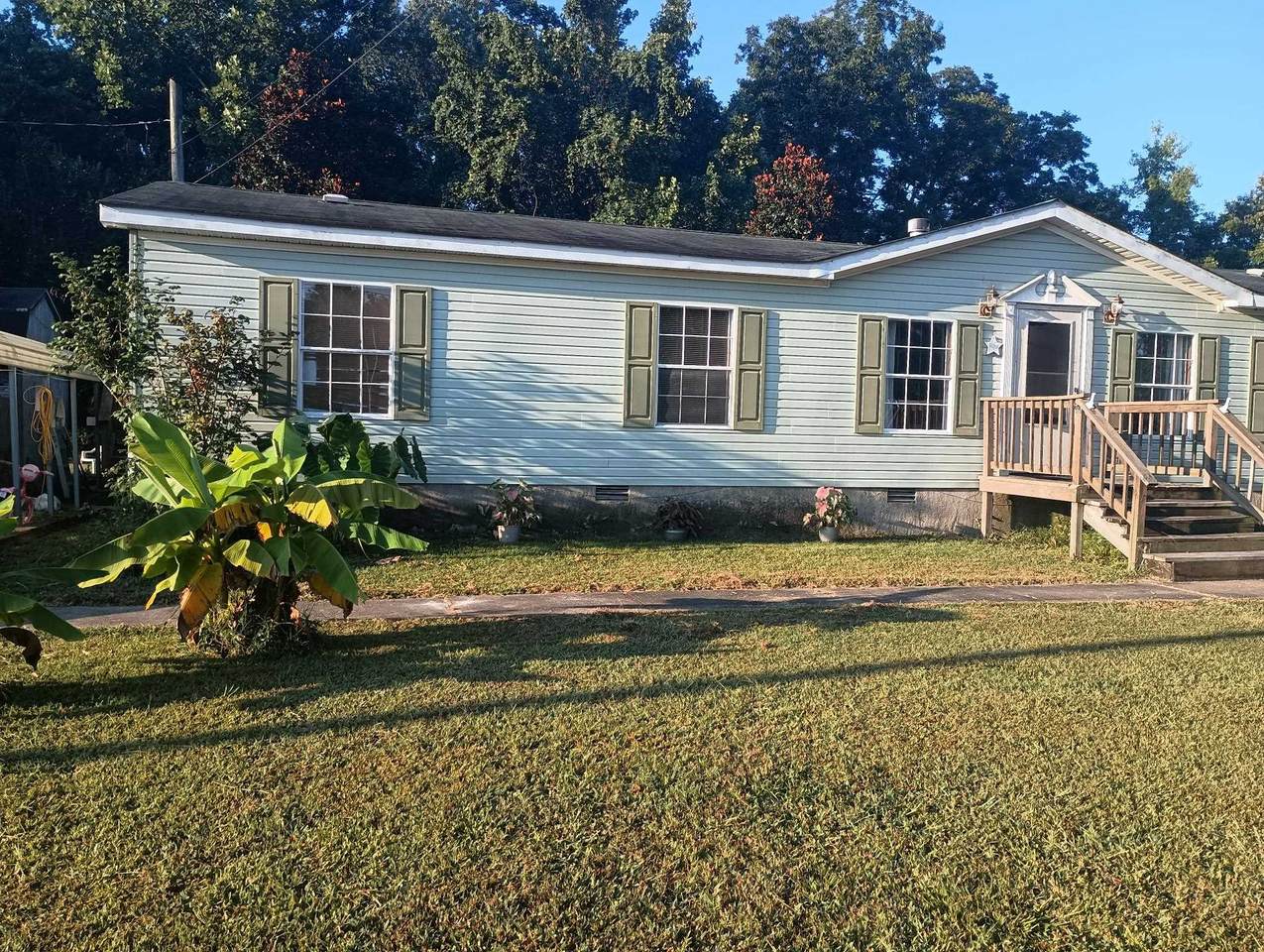 255 Jamestown Dr - Photo 1