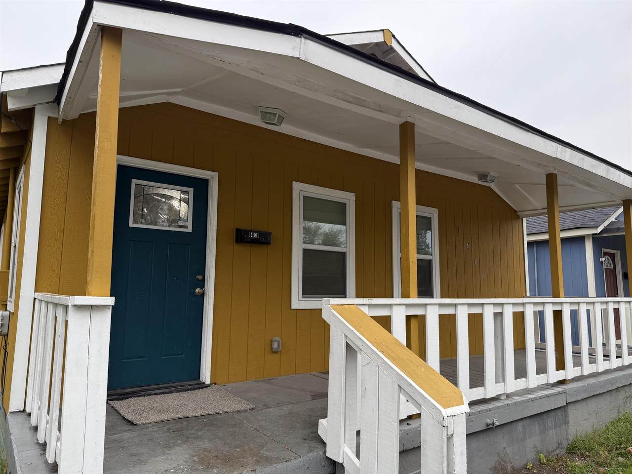 1401 Michigan St - Photo 1