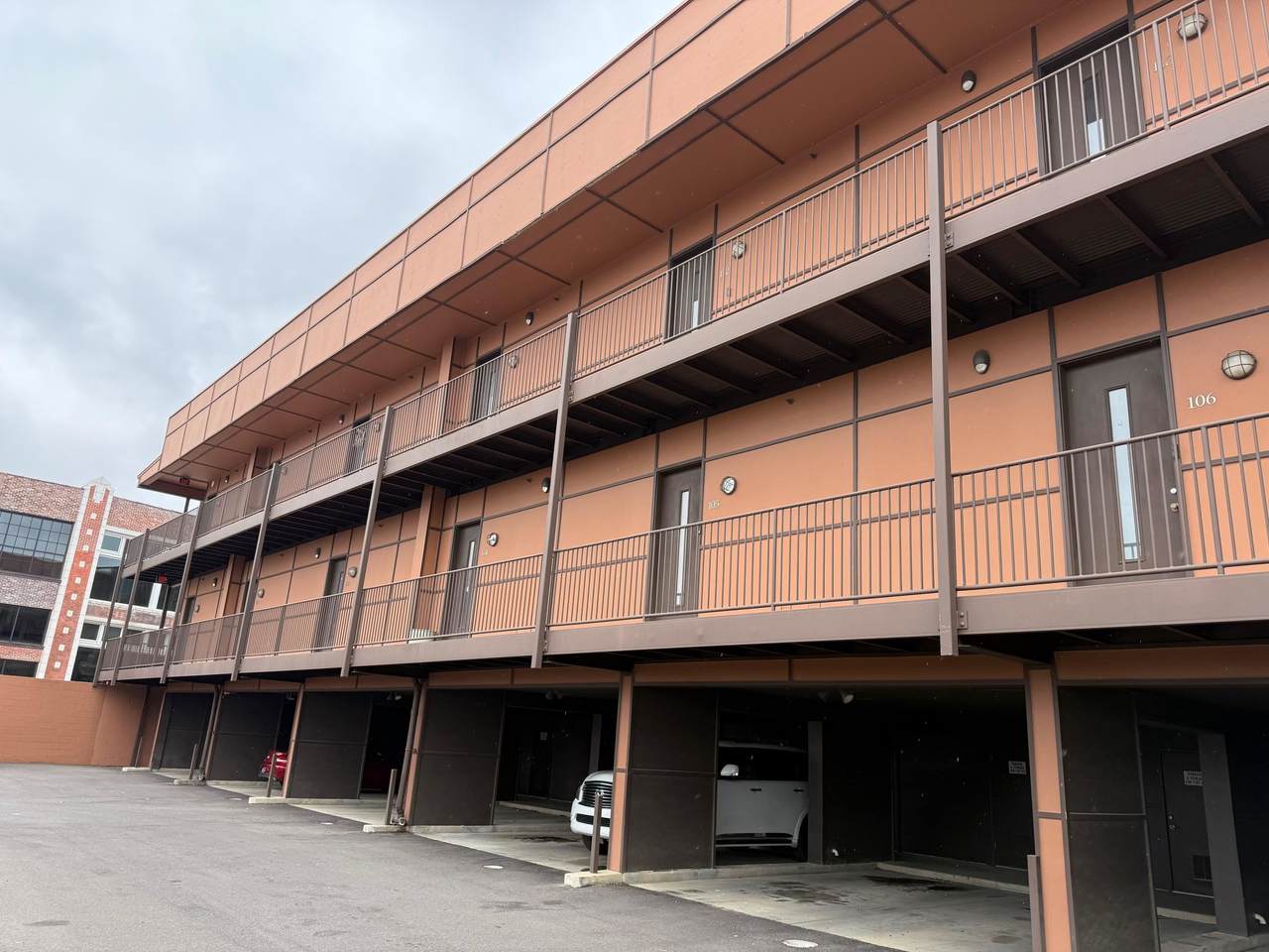 437 Monroe Ave - Photo 1