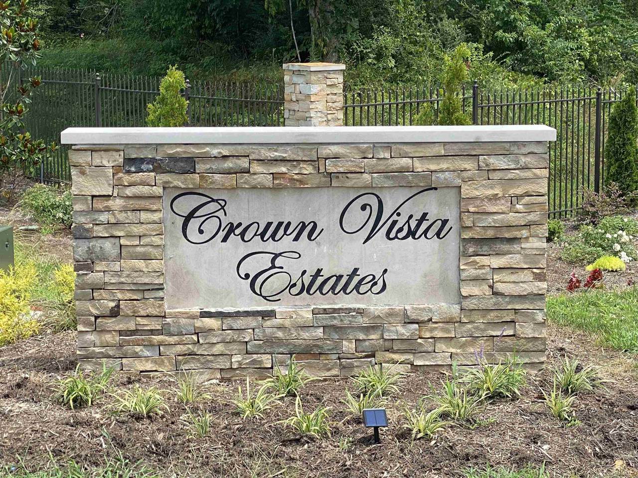 200 Crown Vista Ln - Photo 1