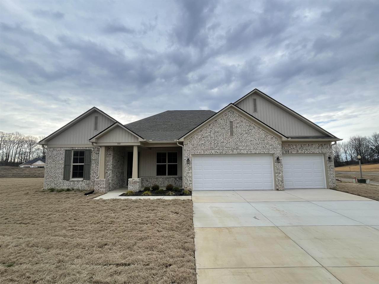 100 Raven Hill Ln - Photo 1