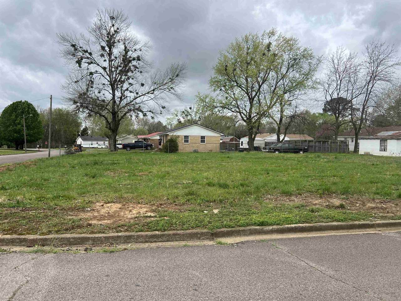 https://bt-photos.global.ssl.fastly.net/memphis/1280_boomver_1_10193861-2.jpg