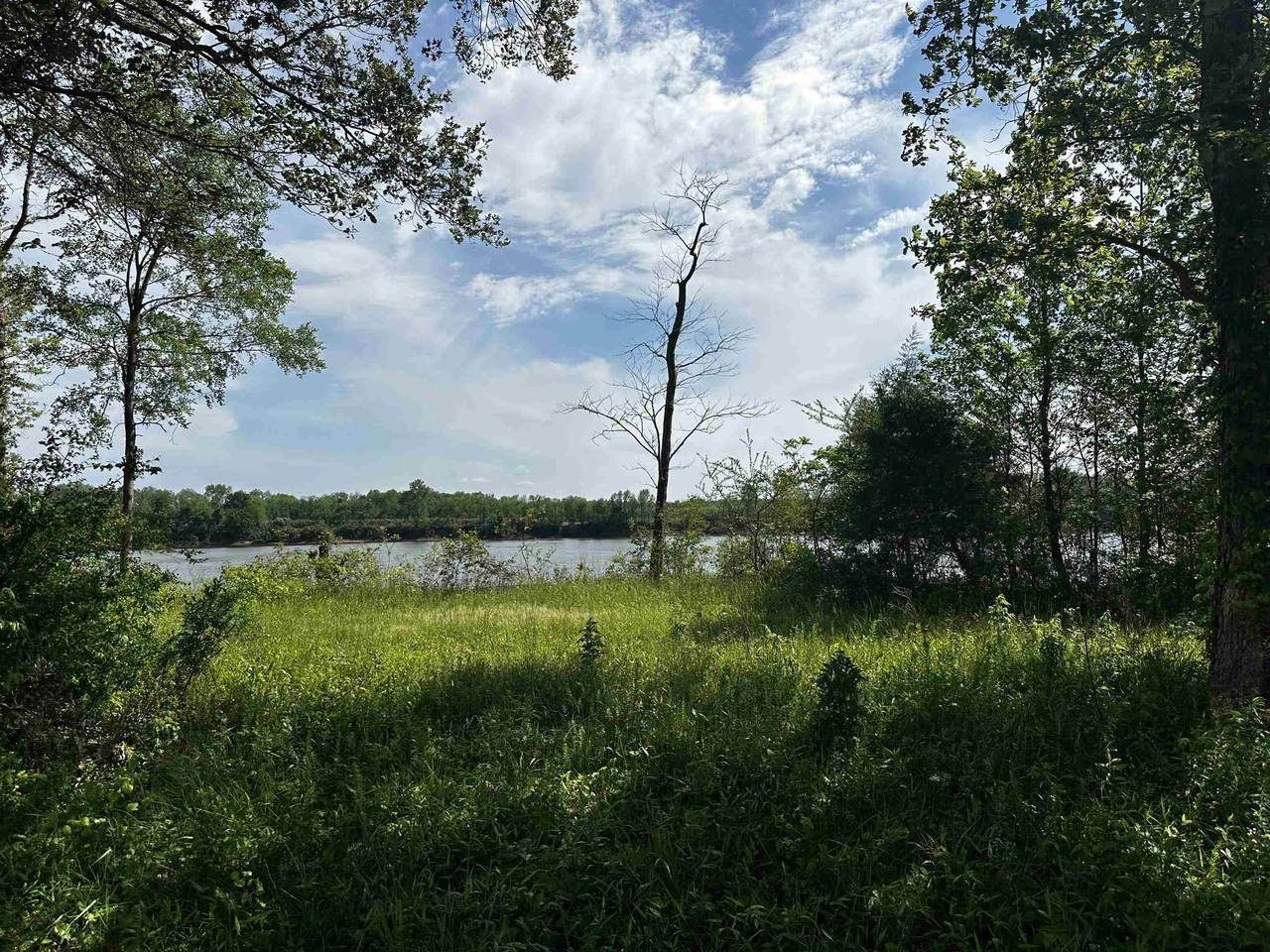 https://bt-photos.global.ssl.fastly.net/memphis/1280_boomver_1_10195838-2.jpg