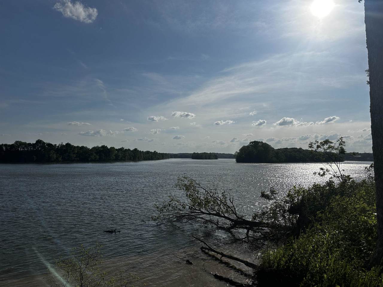 https://bt-photos.global.ssl.fastly.net/memphis/1280_boomver_1_10195862-2.jpg