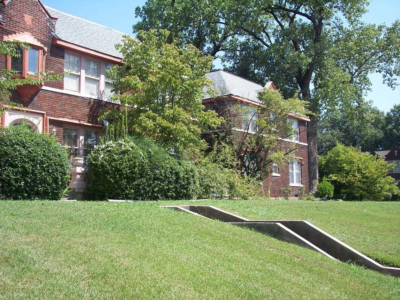 https://bt-photos.global.ssl.fastly.net/memphis/1280_boomver_1_10195975-5.jpg