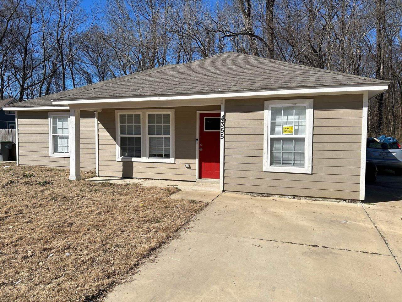 4355 Kerwin Dr - Photo 1
