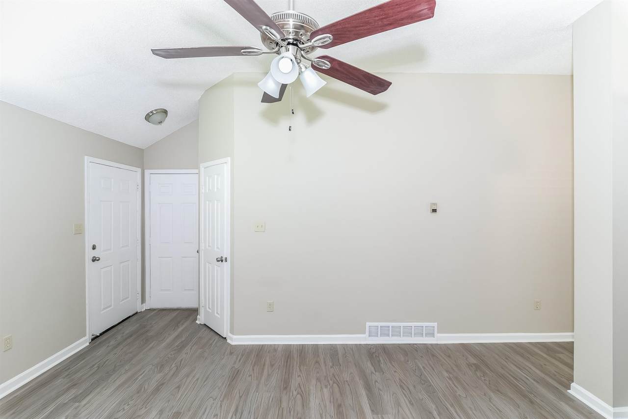 https://bt-photos.global.ssl.fastly.net/memphis/1280_boomver_1_10199691-2.jpg