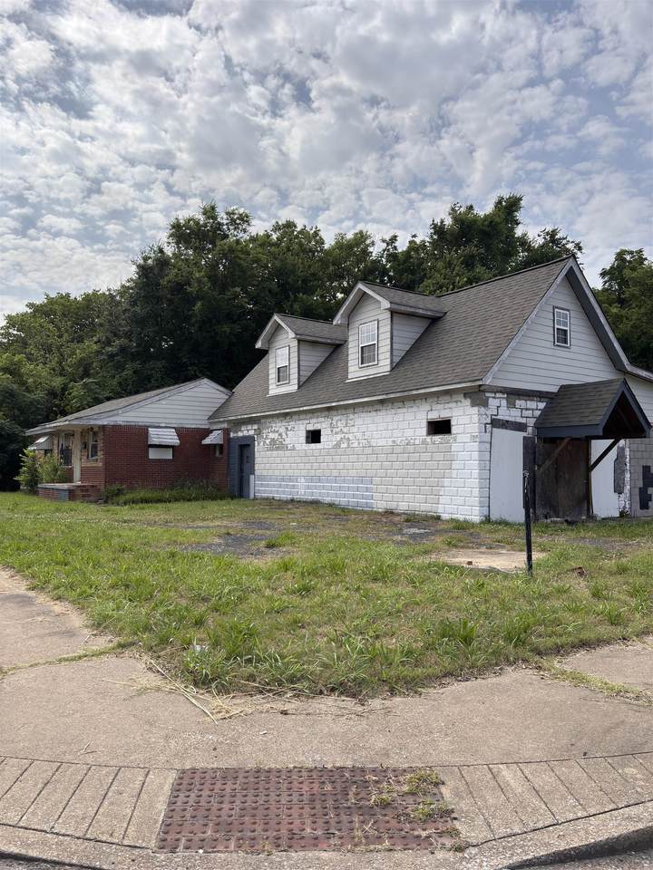1509 Willis St - Photo 1