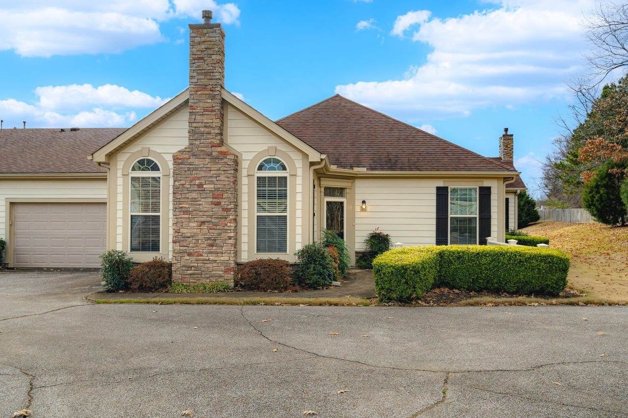 1647 Southfield Cir - Photo 1