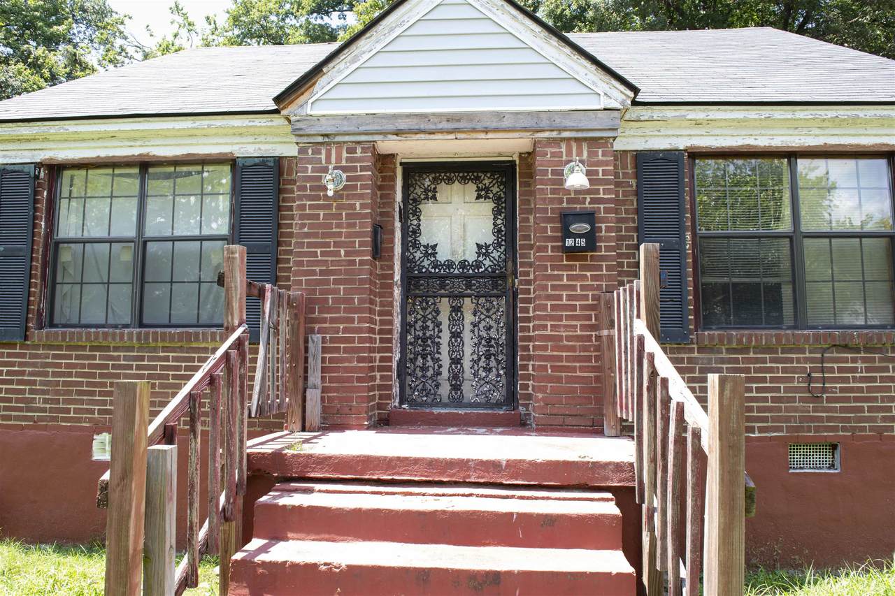 1245 Meda St - Photo 1