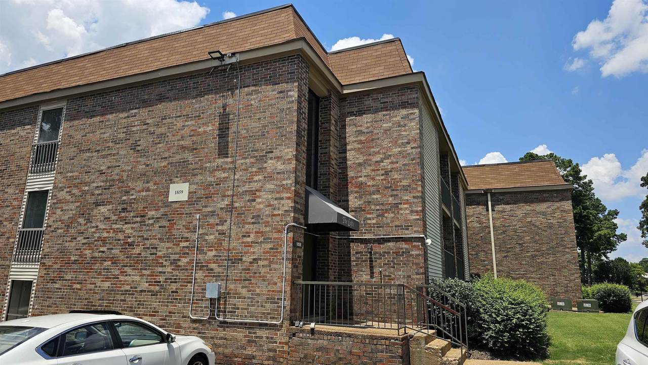 1859 Poplar Woods Cir - Photo 1