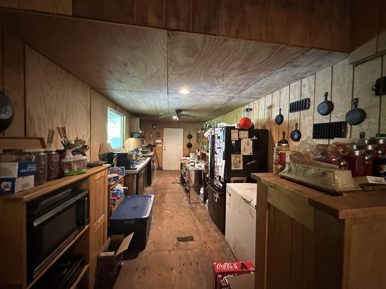 202 Pineview Rd - Photo 1