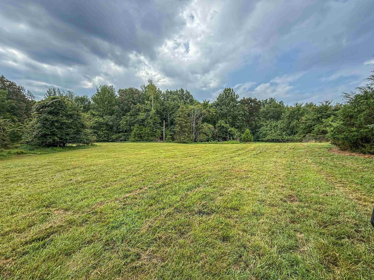  Country Club Rd - Photo 1