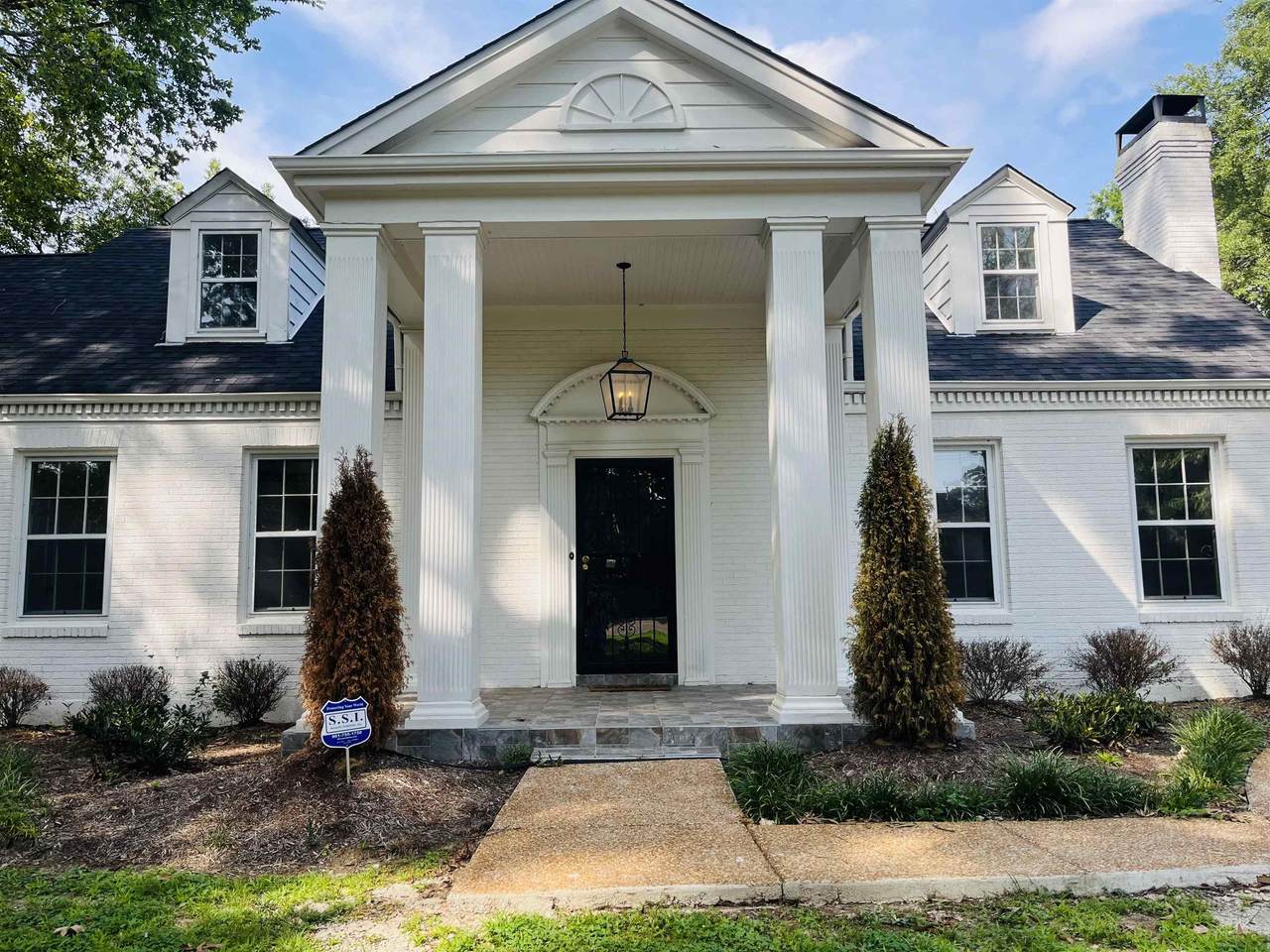 4234 Poplar Ave - Photo 1