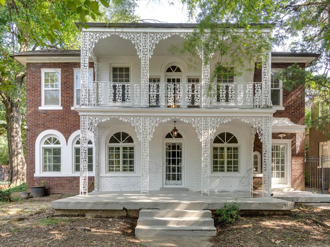 1464 Peabody Ave - Photo 1