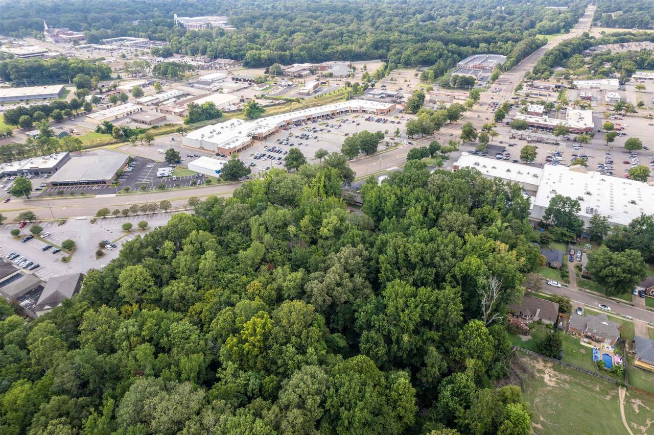 Bartlett Blvd - Photo 1