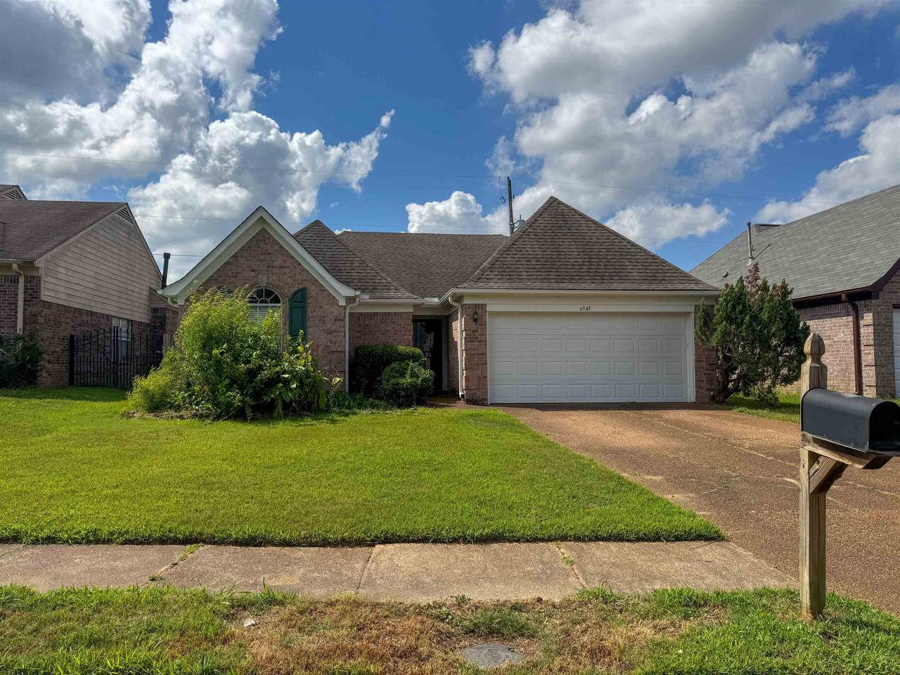 6943 Naples Dr - Photo 1