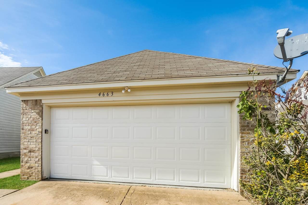 4663 Royal View Dr - Photo 1