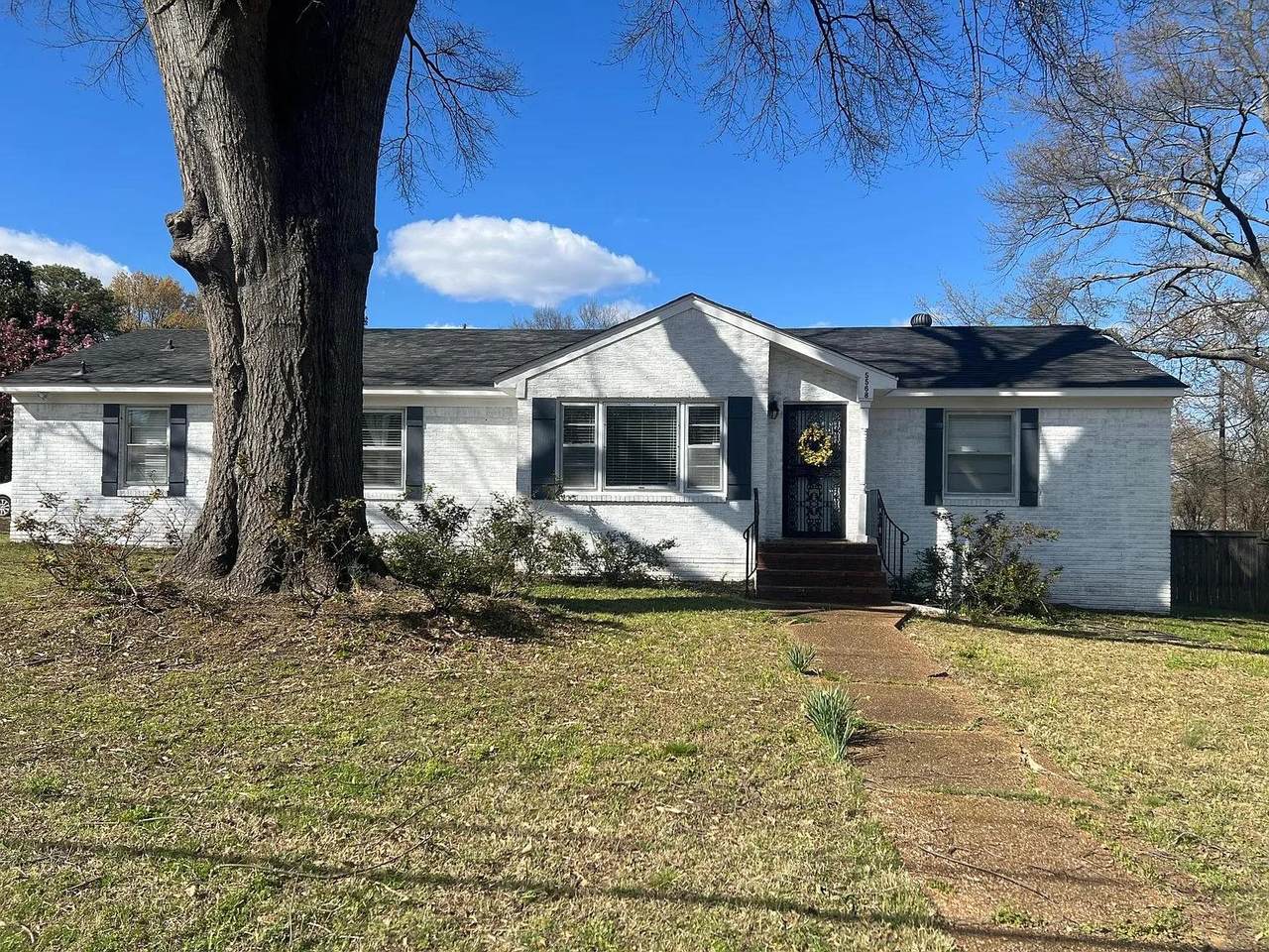 5568 Rich Rd - Photo 1