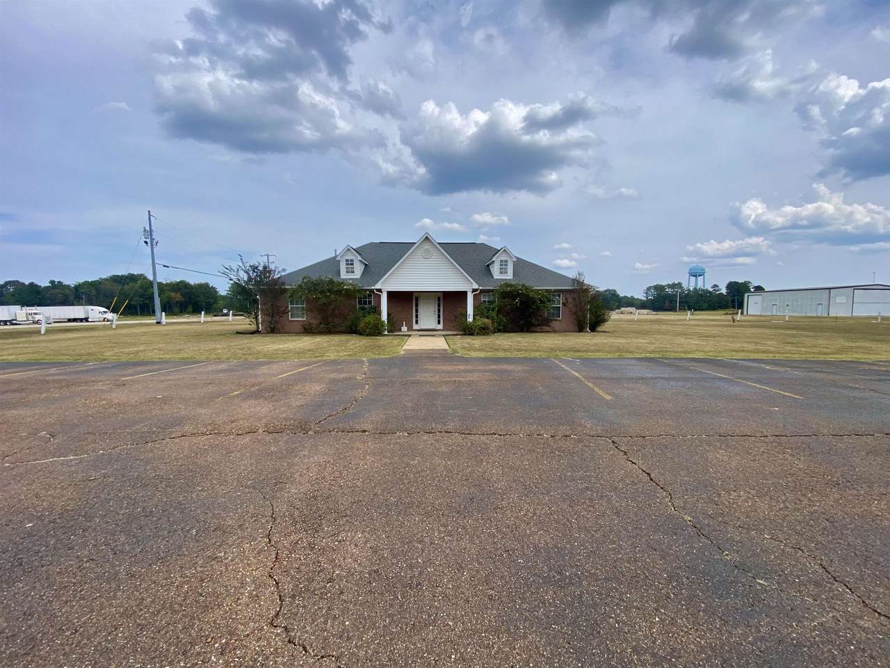 130 Municipal Plaza Dr - Photo 1