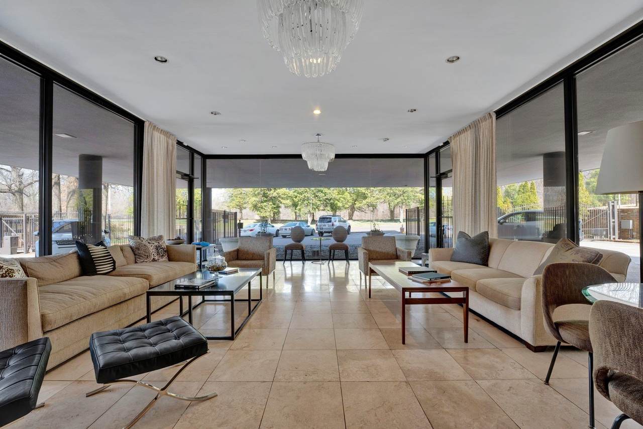 2195 Poplar Ave - Photo 1