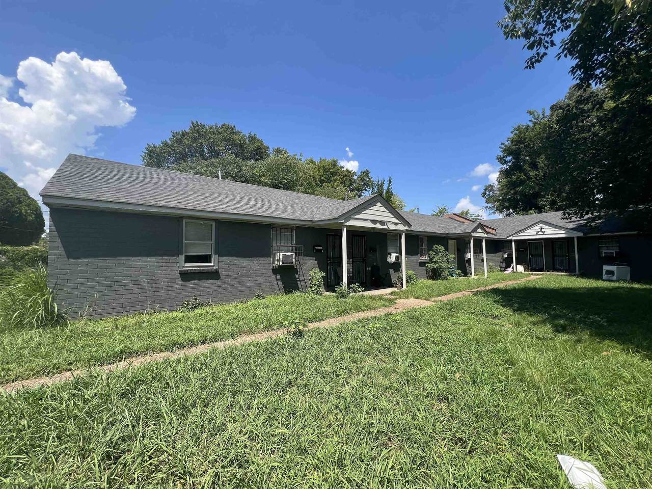 966 Leon Pl - Photo 1