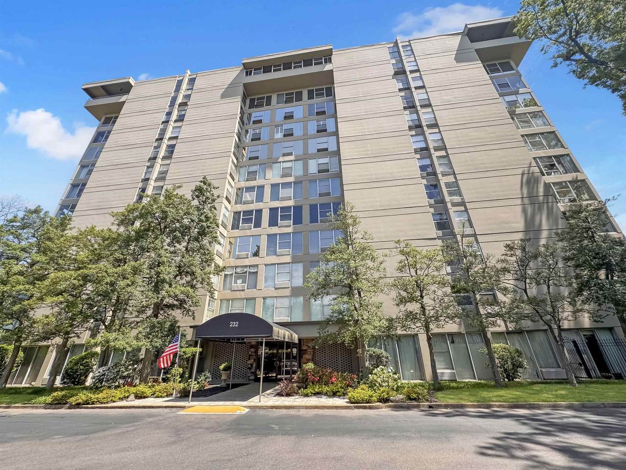 232 Highland St - Photo 1