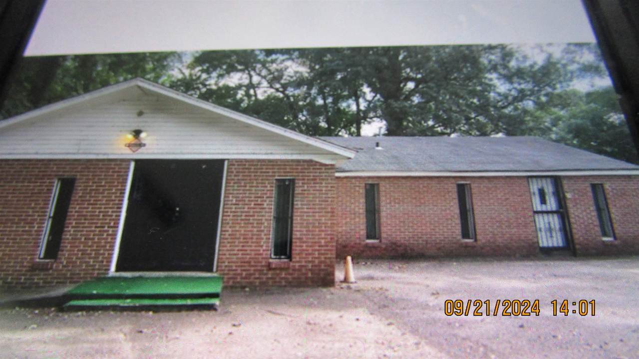 1093 Alice Ave - Photo 1