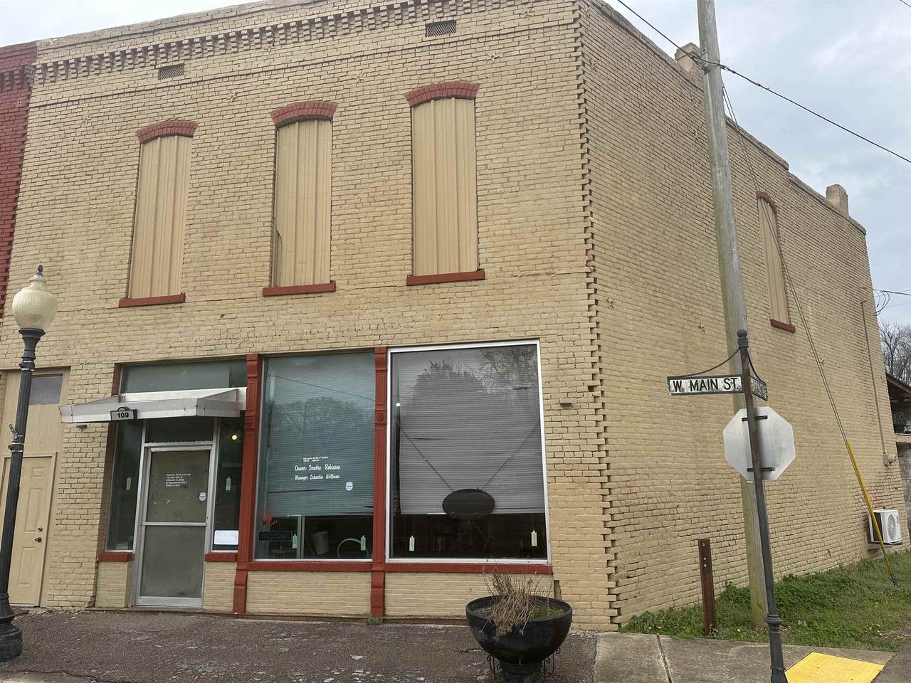 109 West Main Street St - Photo 1