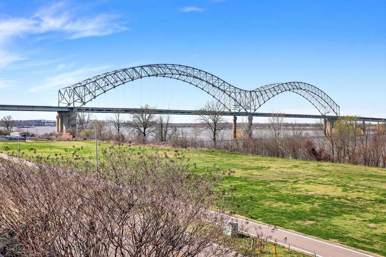 358 Island Dr - Photo 1