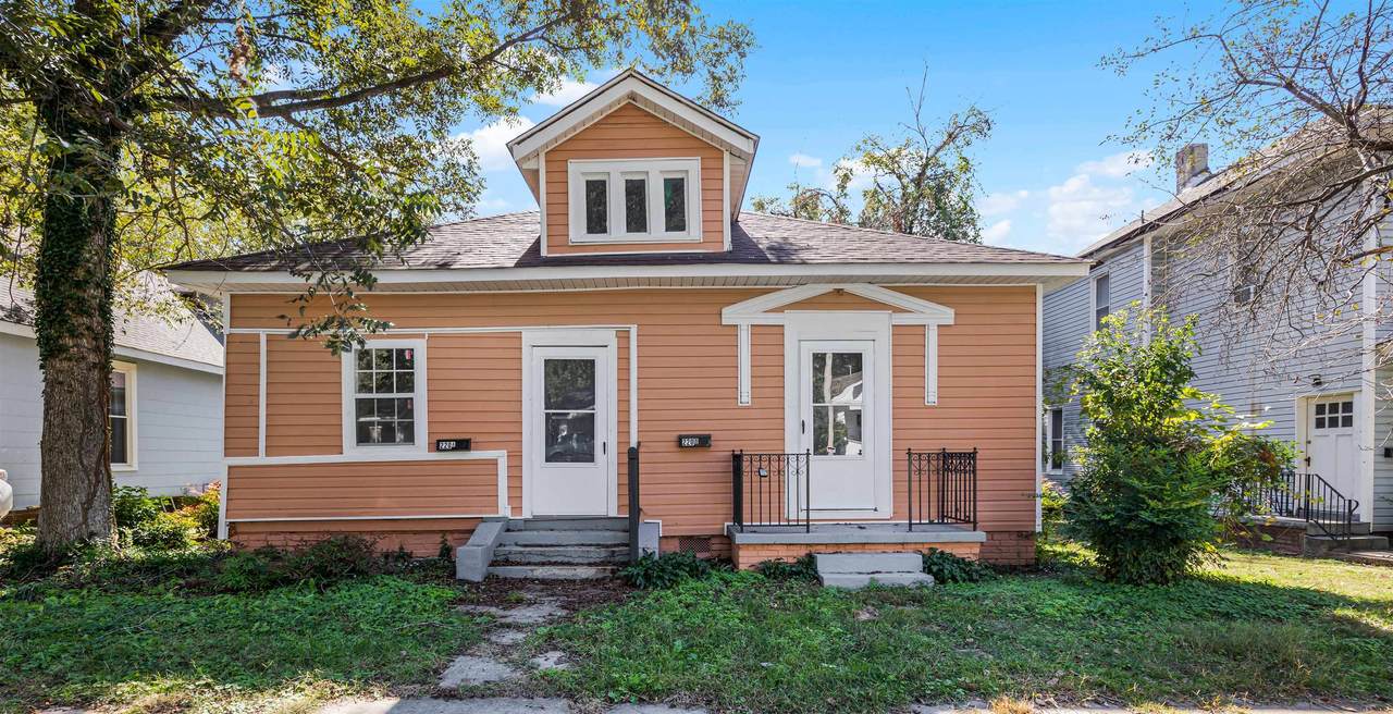 220 Division Ave - Photo 1