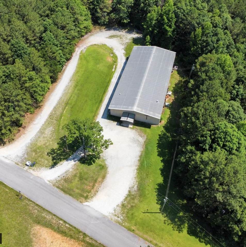 1689 Southwood Dr - Photo 1