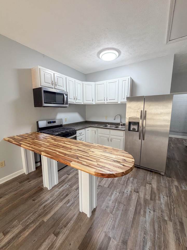 109 East Quitman St - Photo 1