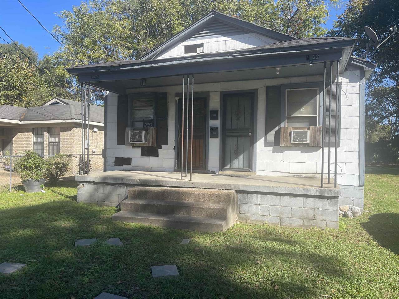 1524 Tayner St - Photo 1