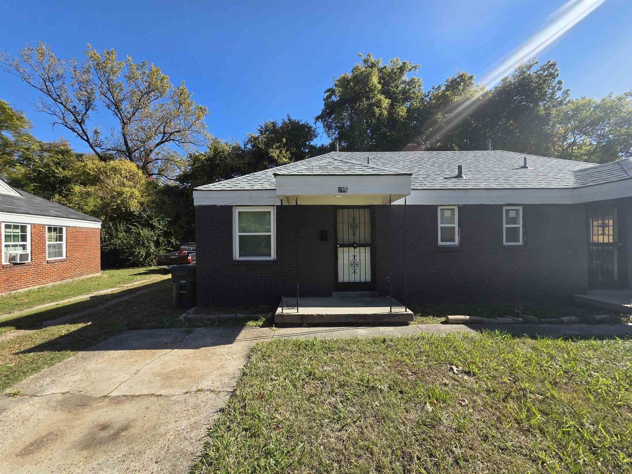 802 Dunlap St - Photo 1