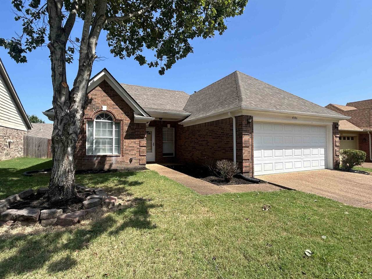 4806 Ashcroft Dr - Photo 1