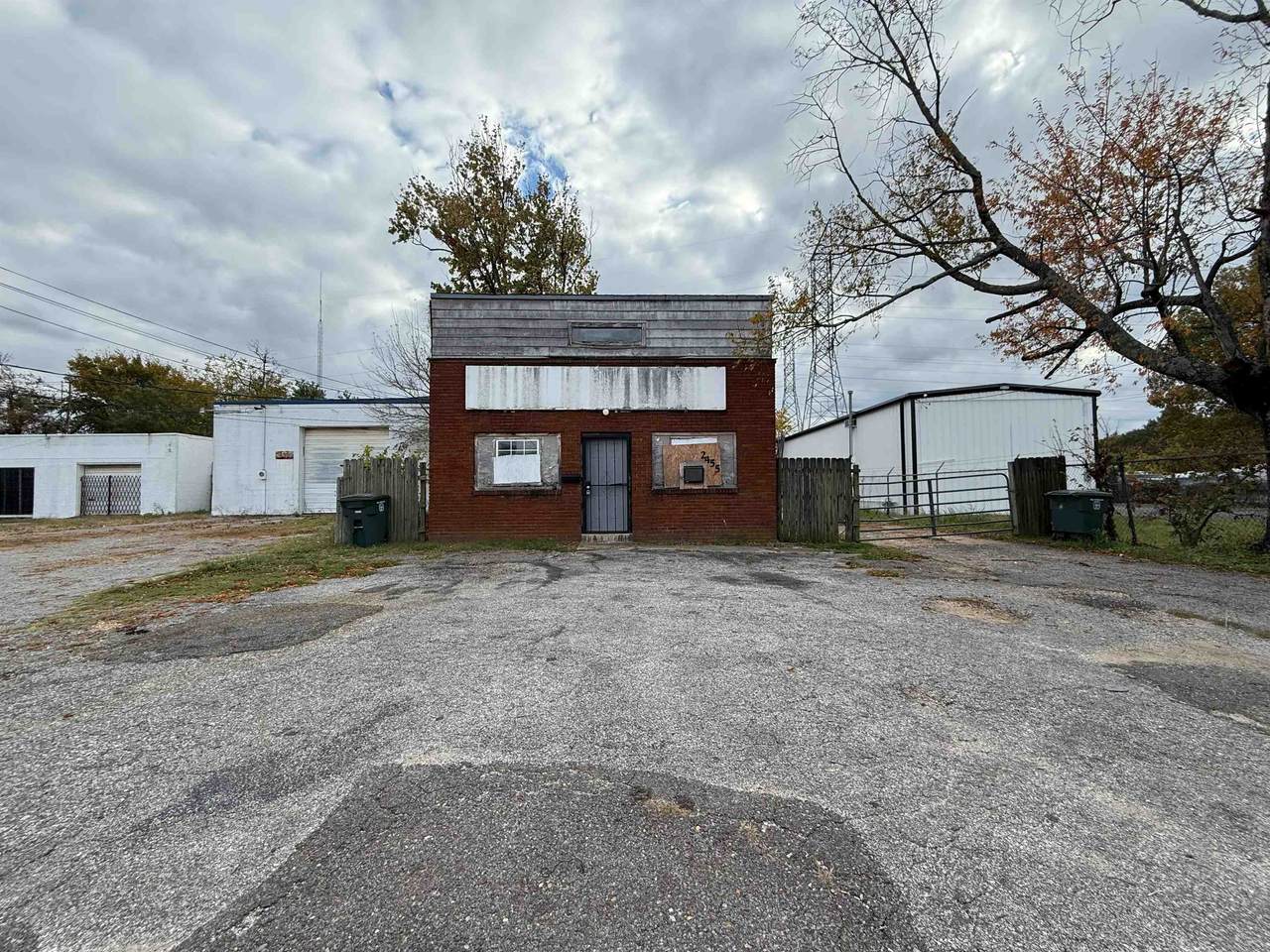 2455 Frisco Ave - Photo 1