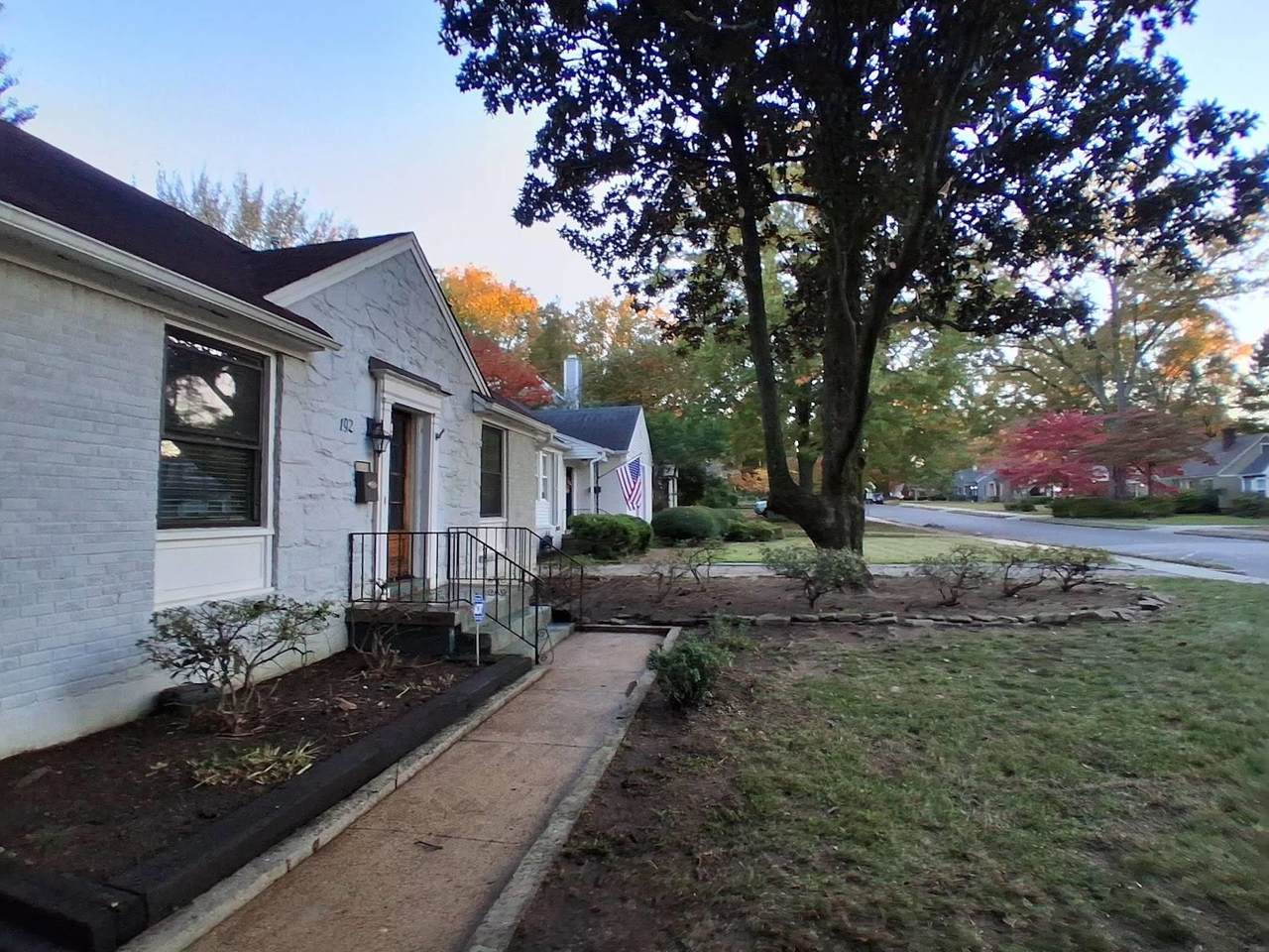 https://bt-photos.global.ssl.fastly.net/memphis/1280_boomver_1_10210686-2.jpg