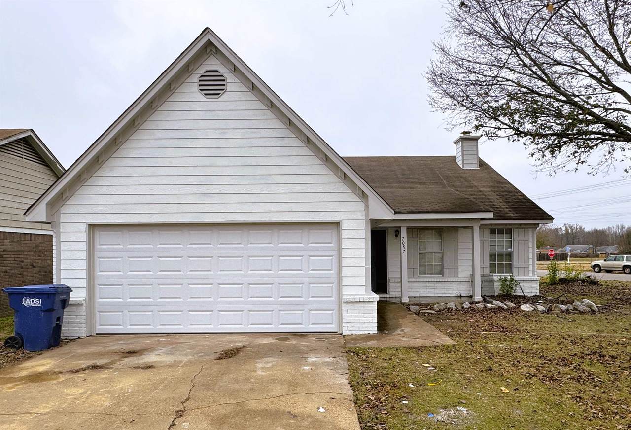 7097 Foxhall Dr - Photo 1