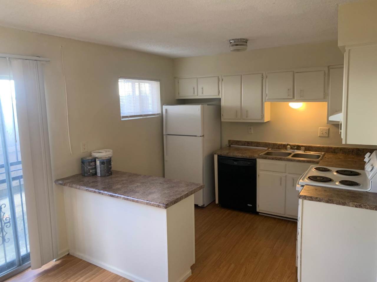 3438 Spottswood Ave - Photo 1