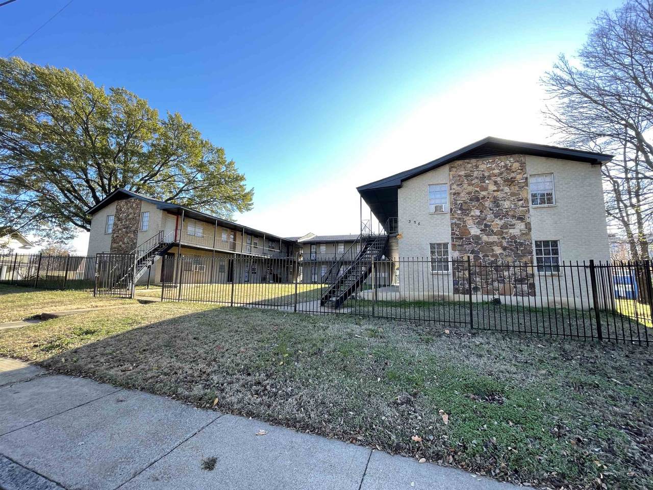325 Greenlaw Ave - Photo 1