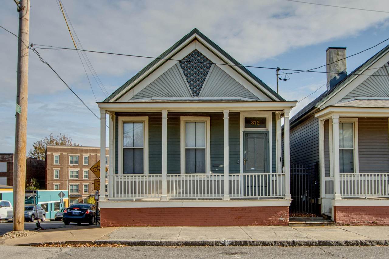 372 Mulberry St - Photo 1