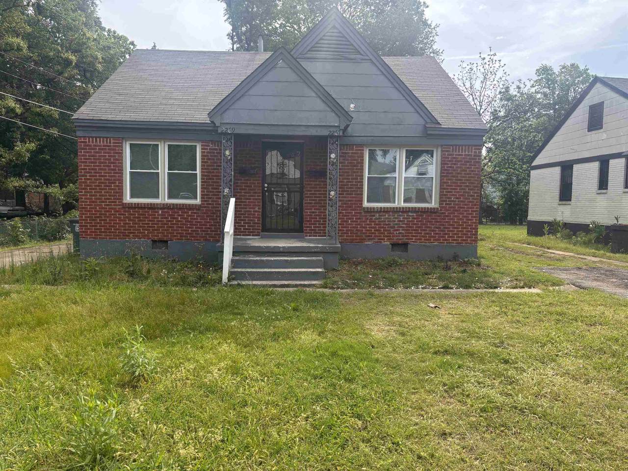 2269 Longstreet Dr - Photo 1