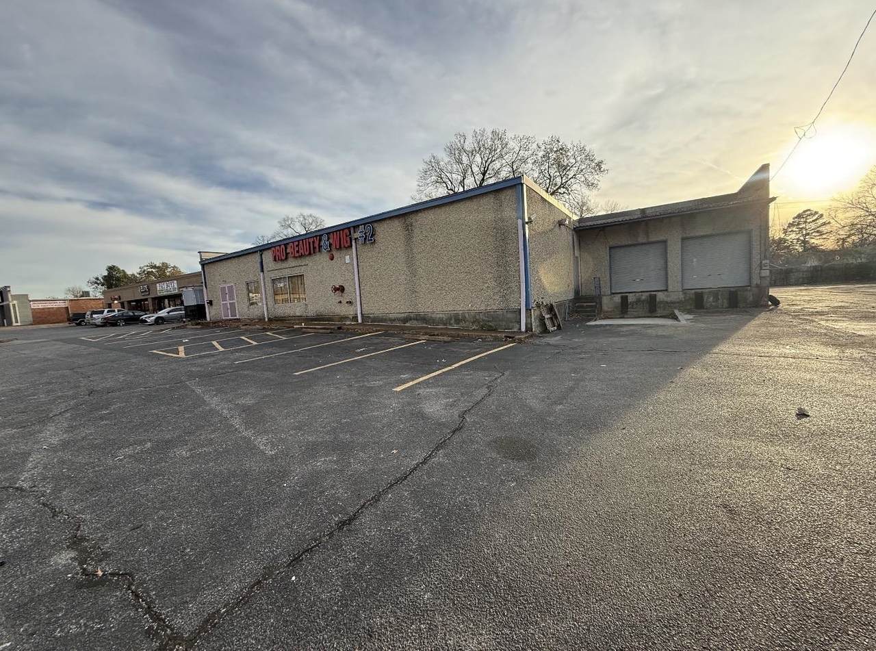 2383 Lamar Ave - Photo 1