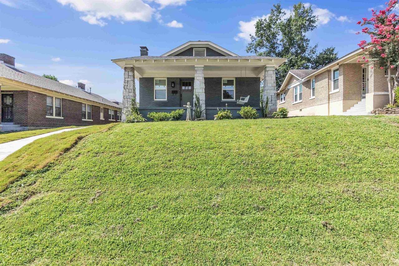 2245 Monroe Ave - Photo 1