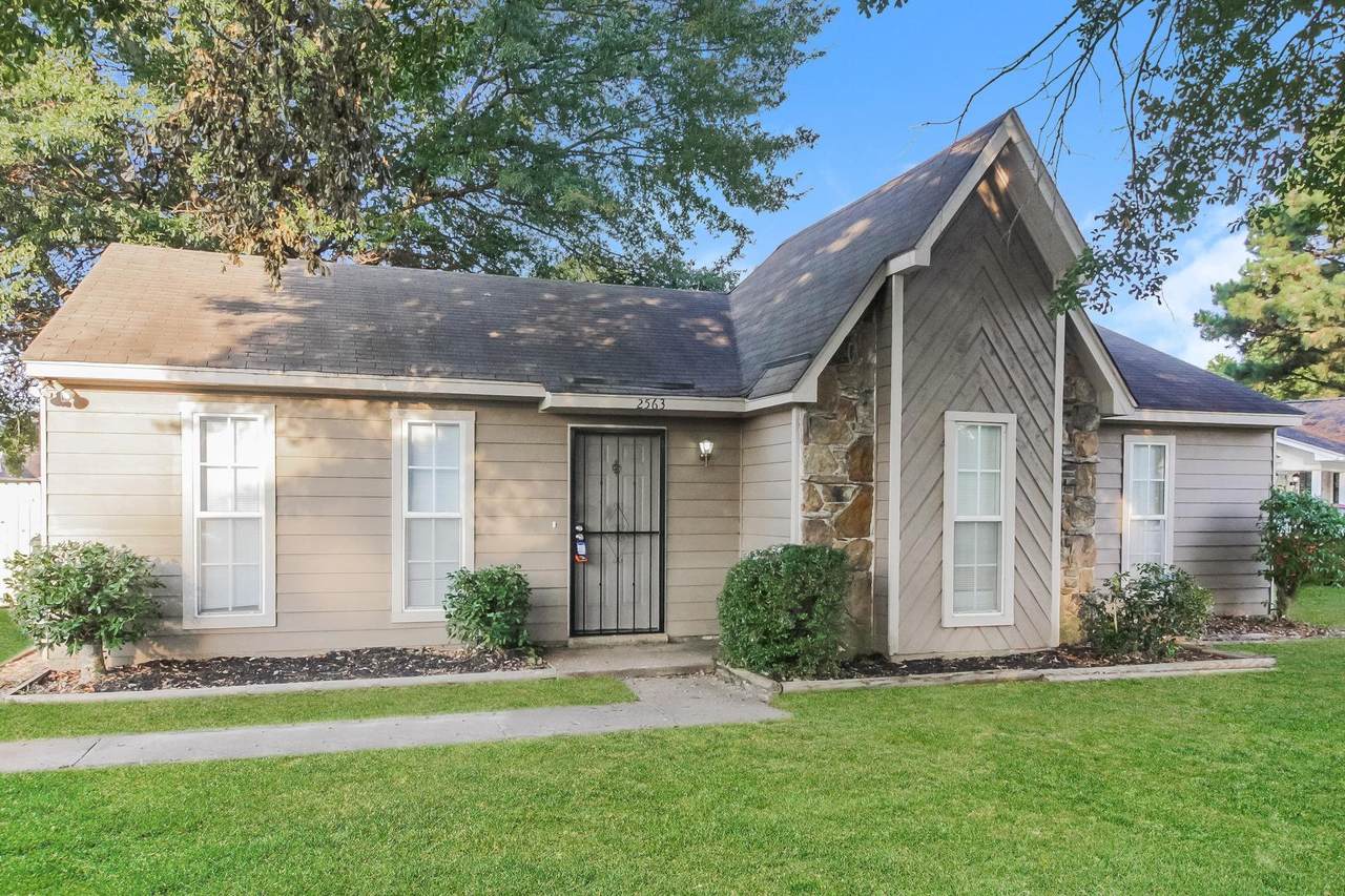 2563 Country Trl - Photo 1