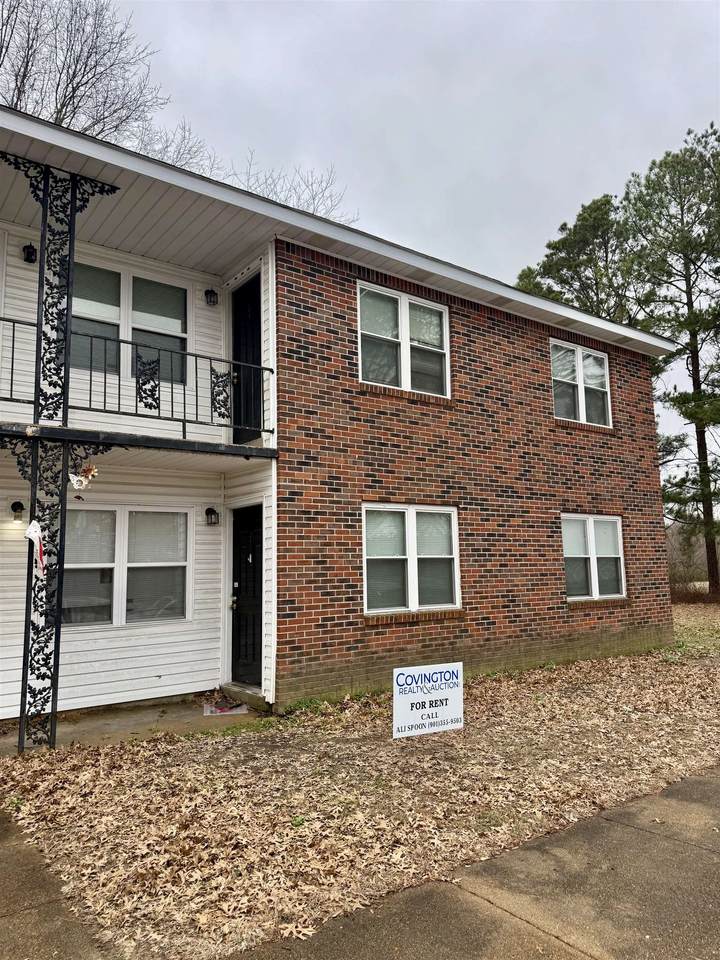 112 Halliburton St - Photo 1