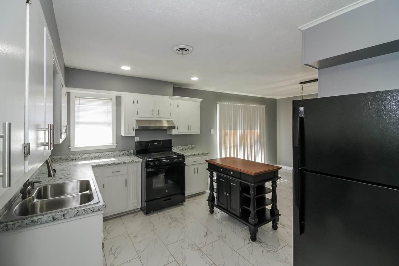 4559 Cottonwood Rd - Photo 1