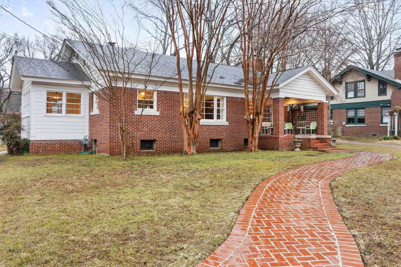 110 Poplar Ave - Photo 1